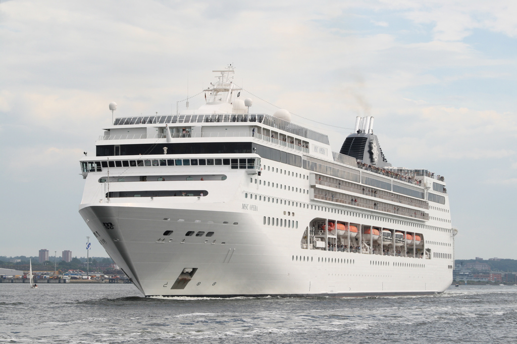 Nuestro buque, el MSC OPERA CRUCEROS MSC OPERA CRUCEROS MEDITERRANEO ORIENTAL CRUCEROS MAR NEGRO CRUCEROS TURQUIA CRUCEROS GRECIA MSC CRUCEROS VENECIA CRUCEROS ESTAMBUL MSC